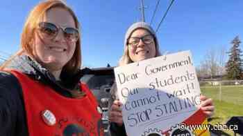 Teachers in Six Nations ask Canadians not to forget impact of federal strike on Indigenous students