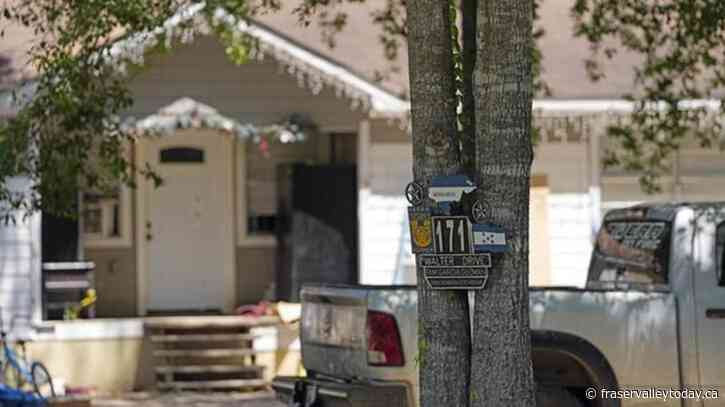 Manhunt continues for Texas shooting suspect, reward offered