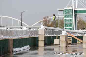Mississippi River Waters Keep Rising in Iowa and Illinois
