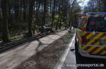 POL-STD: 25-jährige Autofahrerin bei Unfall auf Bundesstraße 74 tödlich verletzt