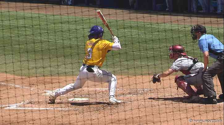 No. 1 LSU baseball completes the sweep over Alabama, winning game three 13-11