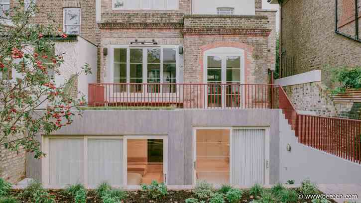 Neiheiser Argyros refreshes Victorian terrace house with timber-clad extension