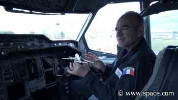 How do you create lunar gravity in a plane? A veteran zero-G pilot explains