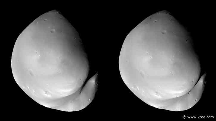 UAE Mars orbiter snaps epic photo of Martian moon