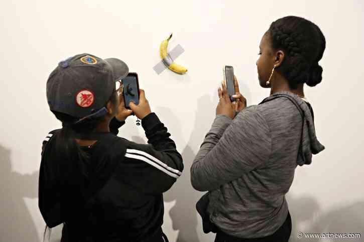 Maurizio Cattelan’s Banana Is Eaten Again, This Time by South Korean Art Student Who Skipped Breakfast