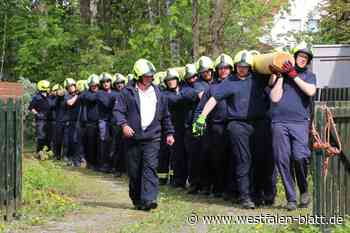 Bad Oeynhausen: Maibaumfest in Werste zieht zahlreiche Besucher an