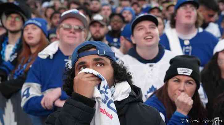 Business booming for Toronto bars as Maple Leafs advance in playoffs
