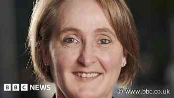 Vanessa Hudson: Qantas appoints first female CEO as Alan Joyce steps down