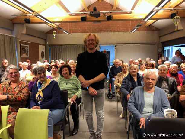 Hendrik Vos geeft lezing over EU voor senioren van Neos