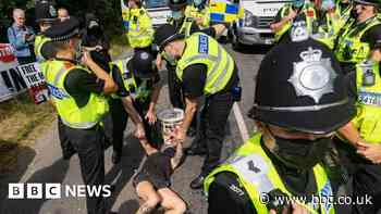 Beagle breeding protests: Employee barraged with insults, court hears