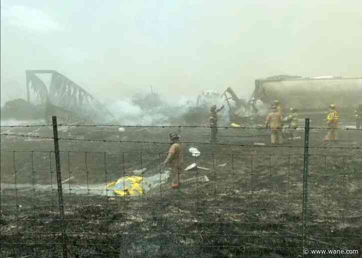 Illinois highway reopens after dust storm crashes kill 6