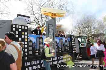 Festumzug in Tengern: „Men in Black“ räumen ersten Platz ab