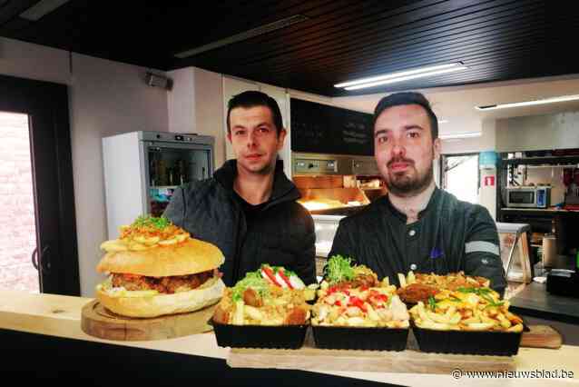 Frituur-brasserie “De Vooruit” verkoopt hamburger van twee kilogram
