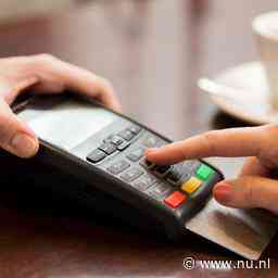 Landelijke pinstoring zorgt voor lange rijen in supermarkten en andere winkels