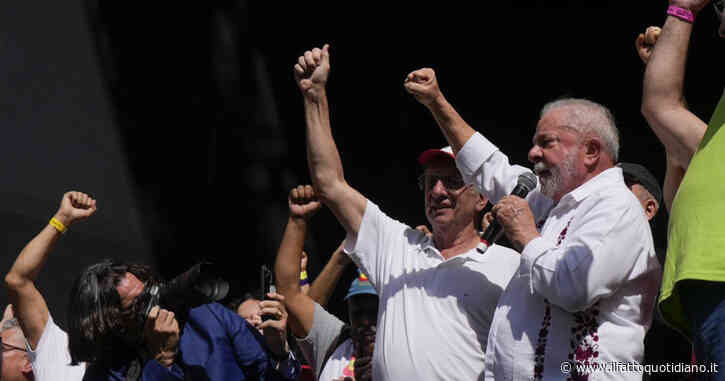 Festa del Lavoro, il governo annuncia un aumento del salario minimo e una tassa sugli investimenti finanziari. Succede, in Brasile