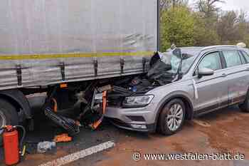 Fahrerin bei Unfall auf der A33 bei Etteln schwer verletzt
