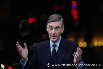 Buckingham Palace: Jacob Rees-Mogg told to evacuate live on GB News