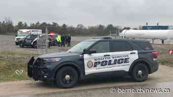 One person in custody after fleeing from crash on Highway 400