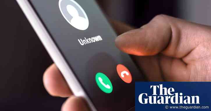 Clampdown on cold calls and mass texting technology announced in UK