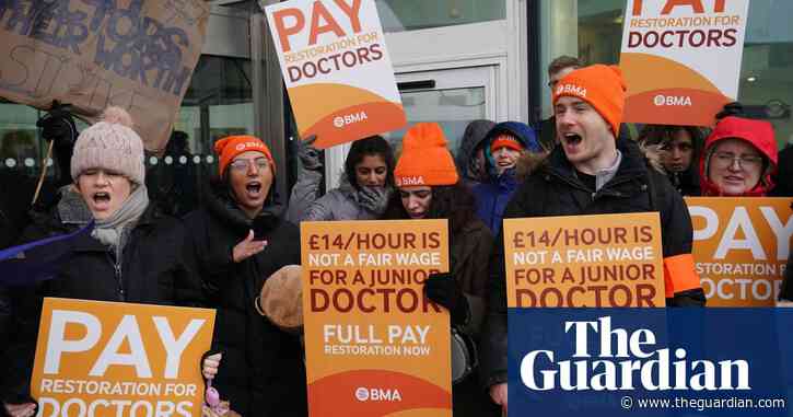 Junior doctors’ talks with Barclay raise hopes of breakthrough in pay dispute