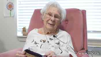 Winnipeg woman who just turned 99 is hooked on knitting mats for homeless cats