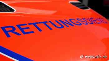 Jeep gerät in Gegenverkehr: Zwei Erwachsene und ein Kind verletzt