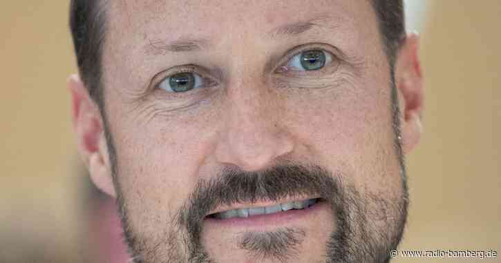 Norwegischer Kronprinz Haakon radelt zur Arbeit