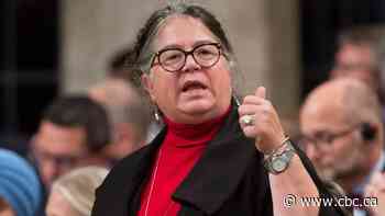 CRA holding back tax refunds from people it says received pandemic benefits by mistake