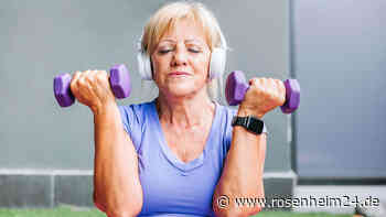 Mit drei Übungen zu gesunden Knochen: 69 Jahre alte Expertin erklärt, wie es geht