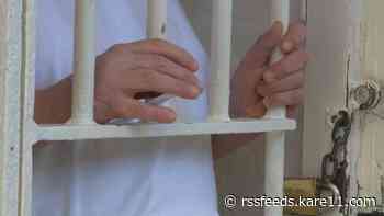 Prisoners earn degrees through new program