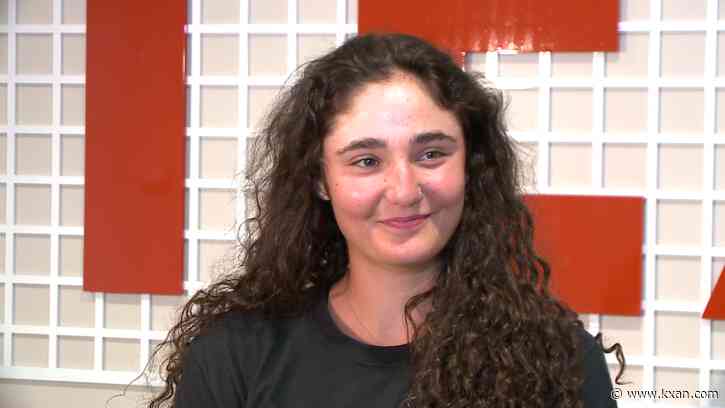 With parents caught in middle of war in Ukraine, UT's Zeynalova leans on the spirit of her people for inspiration