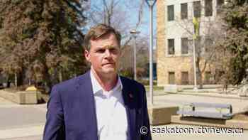 Saskatoon mayor keeps his distance from homeless shelter clash