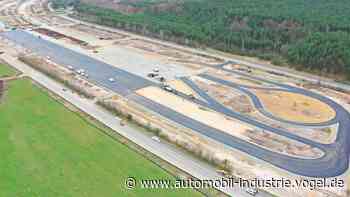 Dekra simuliert Stadtverkehr am Lausitzring