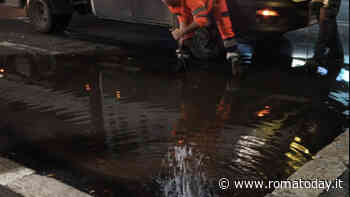 Si rompe tubatura al Collatino: lago in strada e altro cantiere aperto