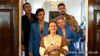 'The Other Two' Captures the Cringe and Futility of Online Life