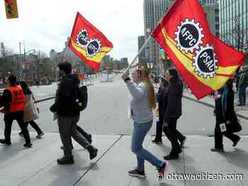 Lynch and Deegan: Deal for Canada's public servants raises wider issues