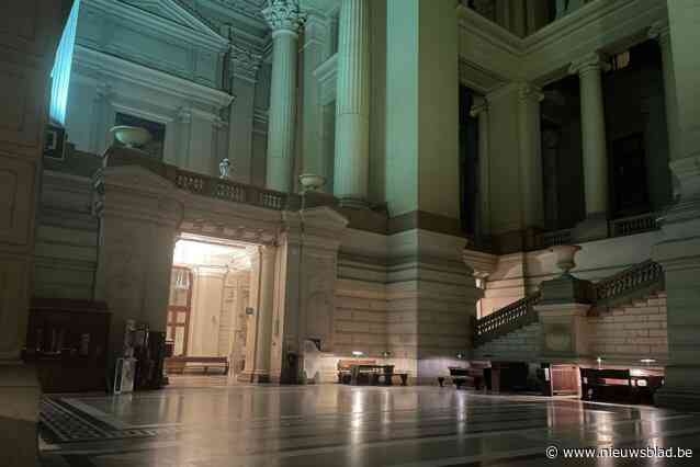 Parket mild voor agressieveling die met mishandelde en ontvoerde vrouw inrijdt op politiewagen tijdens achtervolging