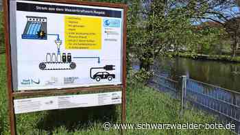 Mai-Scherz in Nagold: Wenn das Wasserwerk den Strom in Pfandflaschen abfüllt