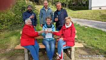 Initiative des Seniorenbeirat ermöglicht neue Sitzmöglichkeit in Jena