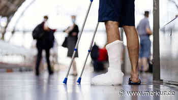 Zoll-Beamte ziehen „verletzten“ Mann raus – und finden Gold im Gips