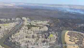 Alberta wildfires: Rural Yellowhead County residents told to flee to Wildwood