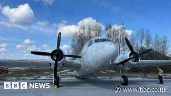Vickers Viking: Rare 1940s aircraft arrives in UK for restoration