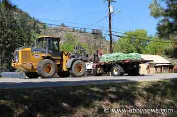 Evacuation alerts issued for 591 properties in the Boundary region