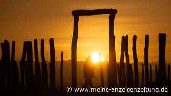 „Deutsches Stonehenge“ hat neues Besucherzentrum - aus Lehm