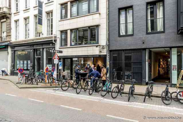 Eerste winkel van Belgisch e-bikemerk BZEN in Antwerpen officieel geopend: “100 euro korting voor elke Antwerpenaar”