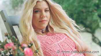 Kimberly Perry Interpolates the Band Perry’s Breakout Hit in ‘If I Die Young Pt. 2’