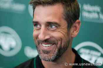 Saleh Says Rodgers Has 'A Fire' in His Eyes to Win With Jets