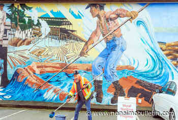 Meet the Island’s Mr. Clean: mural washer keeps it clean in Chemainus