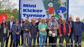 1000 Kinder: Mini-Kicker-Turnier am Gifhorner Marktplatz