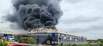 Rainham, Marsh Way - Firefighters tackle huge industrial unit blaze